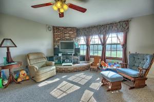 1840 Chickasaw Dr, Circleville, OH 43113 photo 5