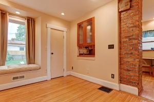 188 E Blake Ave, Columbus, OH 43202 photo 9