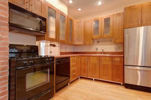188 E Blake Ave, Columbus, OH 43202 photo 4