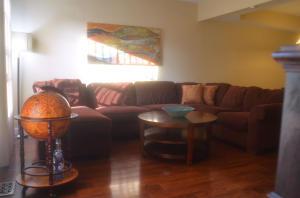 2884 Barrows Rd, Columbus, OH 43232 photo 3