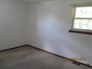 499 Maple Dr, Columbus, OH 43228 photo 8