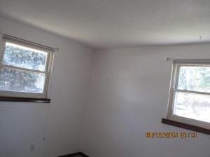 499 Maple Dr, Columbus, OH 43228 photo 7