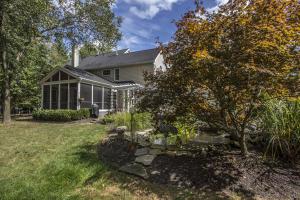 85 Cressingham Ln, Powell, OH 43065 photo 3