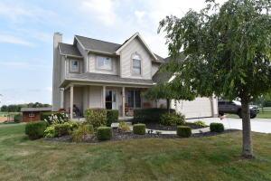 115 Castleton Ct SW, Pataskala, OH 43062 photo 2
