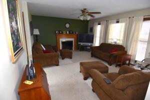 115 Castleton Ct SW, Pataskala, OH 43062 photo 6