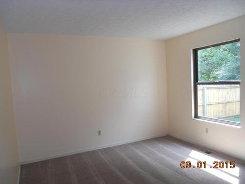 3879 Petzinger Rd, Columbus, OH 43232 photo 4