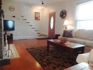 348 E Hinman Ave, Columbus, OH 43207 photo 8