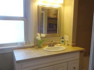 348 E Hinman Ave, Columbus, OH 43207 photo 22