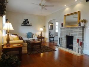 348 E Hinman Ave, Columbus, OH 43207 photo 7