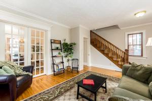 34 E Kelso Rd, Columbus, OH 43202 photo 8