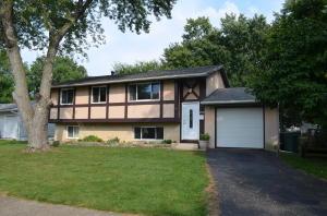 6568 Devonhill Rd, Columbus, OH 43229 photo 2
