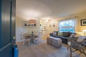 154 E Stanton Ave, Columbus, OH 43214 photo 3
