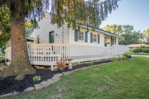 154 E Stanton Ave, Columbus, OH 43214 photo 1