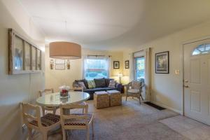 154 E Stanton Ave, Columbus, OH 43214 photo 4