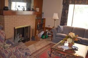 28 E Como Ave, Columbus, OH 43202 photo 2