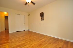 5215 Honeytree Loop E, Columbus, OH 43229 photo 19