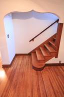 588 E Torrence Rd, Columbus, OH 43214 photo 10
