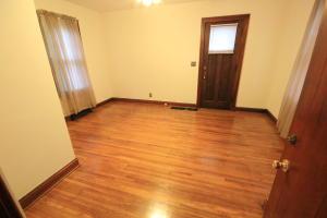 588 E Torrence Rd, Columbus, OH 43214 photo 9