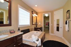 8723 Shaffer Dr, Powell, OH 43065 photo 26