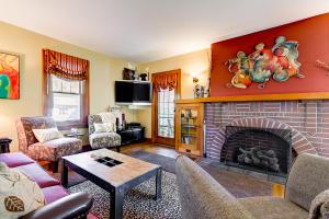 108 E Torrence Rd, Columbus, OH 43214 photo 3