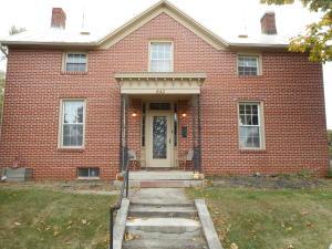 642 E Mound St, Circleville, OH 43113 photo 1