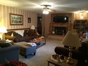 3232 Derr Rd, Springfield, OH 45503 photo 7