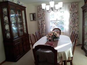 1439 Devonhurst Dr, Columbus, OH 43232 photo 4