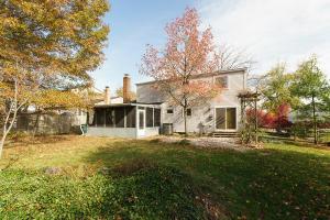 8701 Ripton Dr, Powell, OH 43065 photo 2