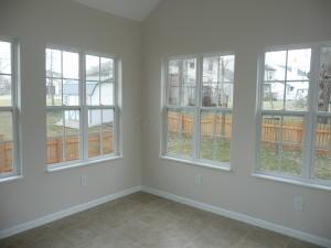 210 Delaware Dr, Delaware, OH 43015 photo 8