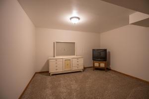 2132 Simon Ct, Springfield, OH 45503 photo 28