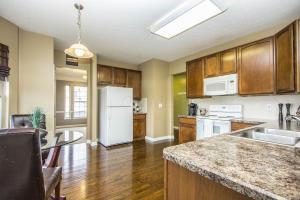 300 Cherry Leaf Rd, Delaware, OH 43015 photo 11