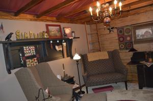 895 S Main St, De Graff, OH 43318 photo 4