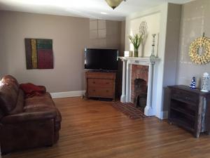 617 E 5th Ave, Lancaster, OH 43130 photo 3
