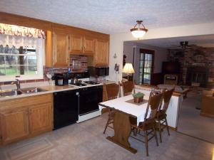 1663 Evinrude Ave, Columbus, OH 43229 photo 5