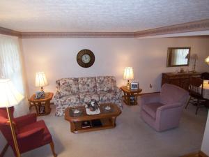 1663 Evinrude Ave, Columbus, OH 43229 photo 16