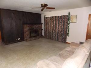 1663 Jackson Rd, Columbus, OH 43223 photo 5