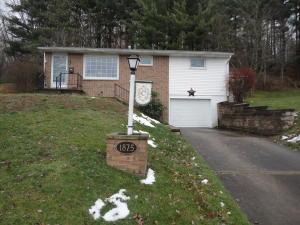 1875 Grace Dr, Coshocton, OH 43812 photo 1