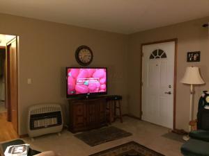 910 Main St E, Logan, OH 43138 photo 10