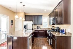 560 Lamplight Dr, Delaware, OH 43015 photo 6