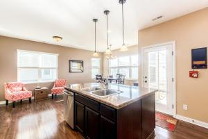560 Lamplight Dr, Delaware, OH 43015 photo 8