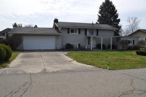 705 Lakeshore Dr E, Hebron, OH 43025 photo 1