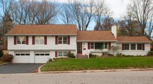 90 Wilson Dr, Worthington, OH 43085 photo 1