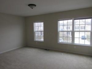 1001 Vanwert Loop, Blacklick, OH 43004 photo 9
