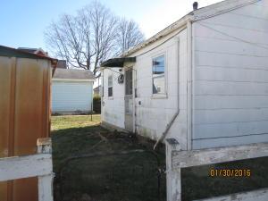 218 Walnut St, Circleville, OH 43113 photo 3