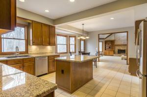 5216 Forest Run Dr, Dublin, OH 43017 photo 3