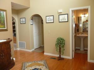 620 Exeter Dr, Delaware, OH 43015 photo 8