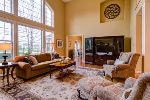 8124 Summerhouse Dr E, Dublin, OH 43016 photo 16