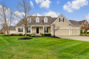 8124 Summerhouse Dr E, Dublin, OH 43016 photo 1