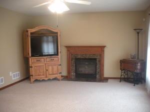 404 Patrick Dr N, Newark, OH 43055 photo 2