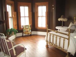 135 E High St, Circleville, OH 43113 photo 11